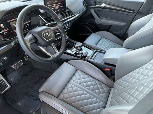 Used 2021 Audi SQ5 Prestige image 11