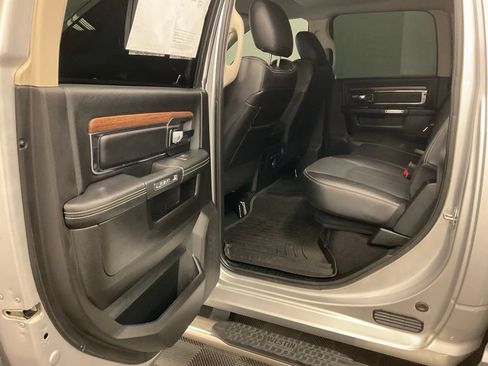 Used 2018 RAM 2500 Laramie w/ Convenience Group AWD/4WD image 29