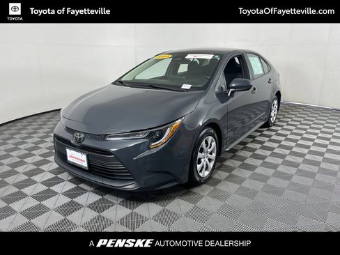 Used 2025 Toyota Corolla LE FWD image 1