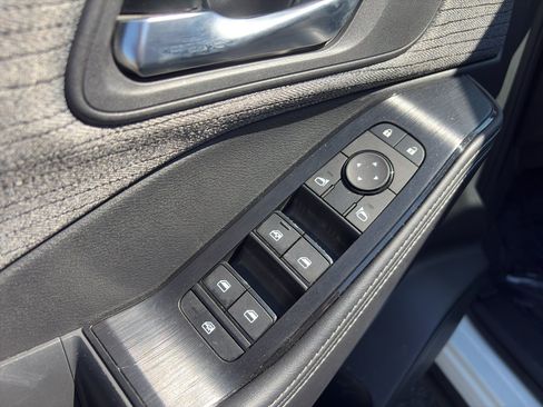 Used 2023 Nissan Rogue SV AWD/4WD image 15