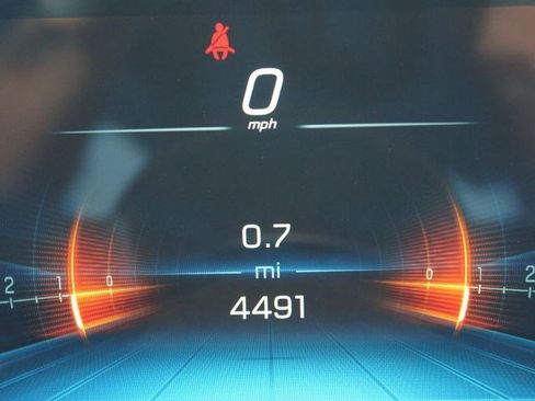 Used 2025 Mercedes-Benz GLE 53 AMG 4MATIC image 4