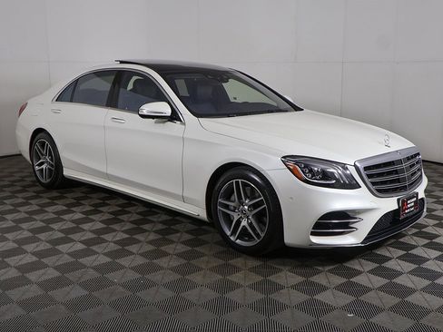 Used 2019 Mercedes-Benz S 560 4MATIC Sedan image 2