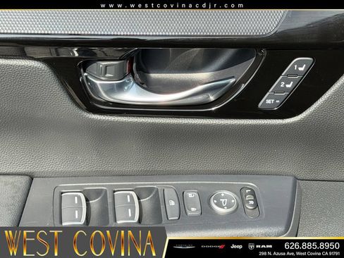 Used 2025 Honda CR-V EX-L image 11