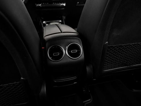 Used 2021 Mercedes-Benz GLB 250 w/ Premium Package image 41