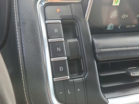 Used 2022 Chevrolet Tahoe Premier w/ Premium Package 2 image 15