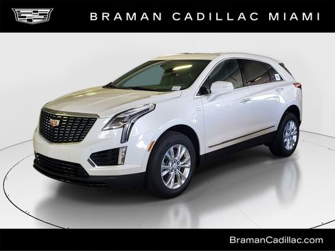 New 2026 Cadillac XT5 Luxury image 1