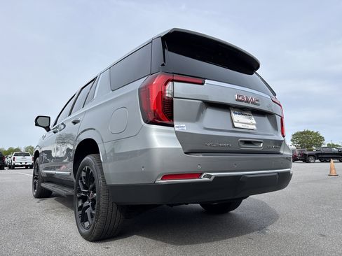 New 2026 GMC Yukon Elevation image 8