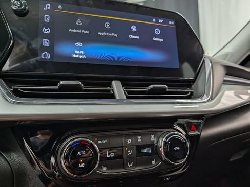 New 2026 Chevrolet Trax LT w/ Driver Confidence Package FWD image 22