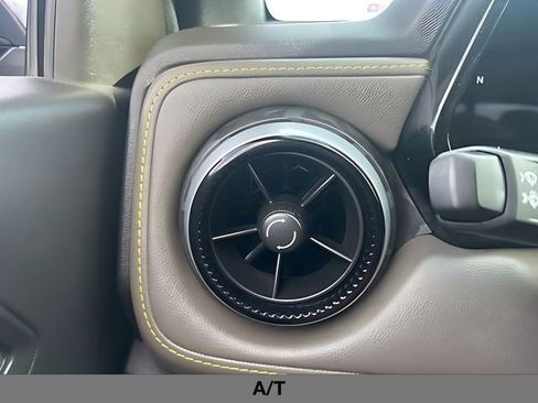 Used 2023 Chevrolet Colorado ZR2 w/ ZR2 Convenience Package III AWD/4WD image 32