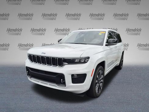 Used 2023 Jeep Grand Cherokee L Overland AWD/4WD image 5