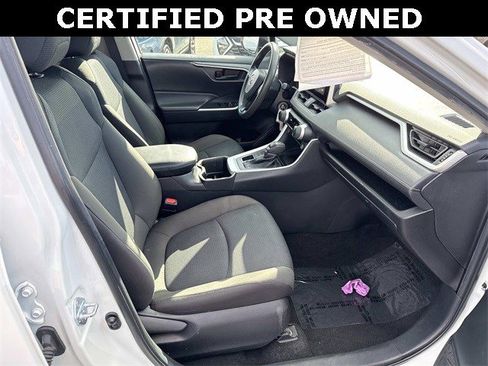 Used 2023 Toyota RAV4 LE image 9