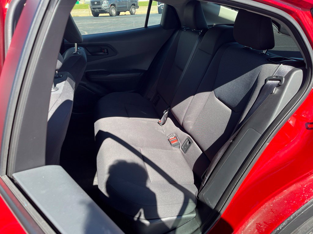 Used 2025 Toyota Prius LE FWD image 21