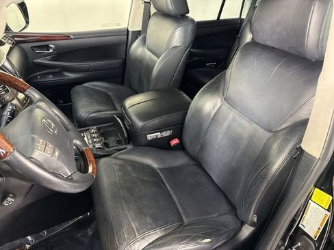 Used 2011 Lexus LX 570 4WD w/ Luxury Pkg image 20