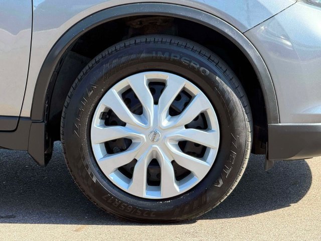 Used 2018 Nissan Rogue S AWD/4WD image 9