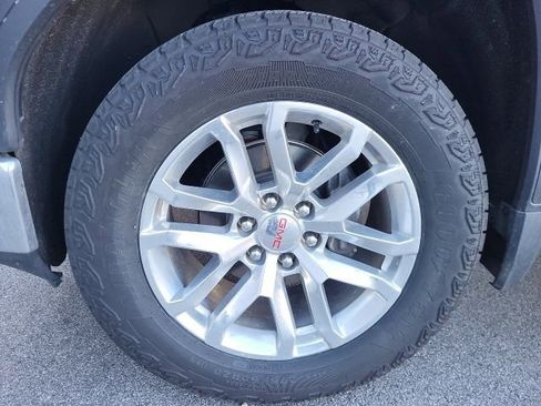 Used 2019 GMC Sierra 1500 SLE w/ SLE Value Package image 17