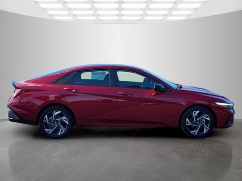 New 2025 Hyundai Elantra Sport image 6