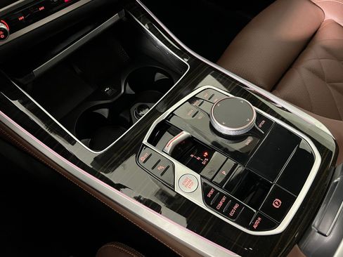 Used 2025 BMW X5 sDrive40i w/ Premium Package image 16