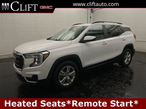 Used 2022 GMC Terrain SLE w/ Driver Convenience Package image 1