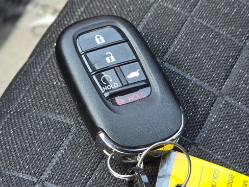 Used 2025 Honda HR-V Sport image 39