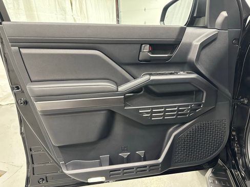 Used 2025 Toyota 4Runner SR5 image 8