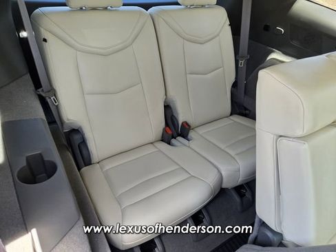 Used 2021 Cadillac XT6 Premium Luxury FWD image 17