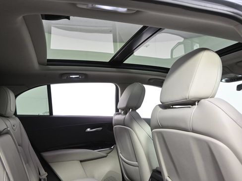 Used 2023 Cadillac XT4 Premium Luxury w/ Technology Package AWD/4WD image 17