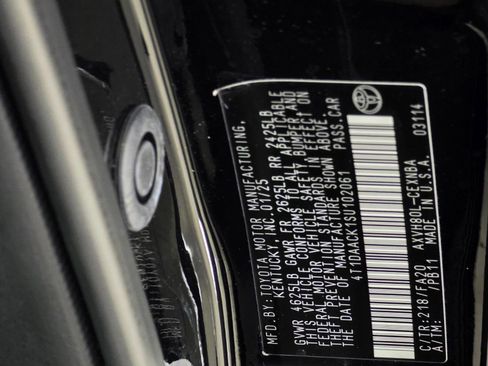 Used 2025 Toyota Camry LE image 35