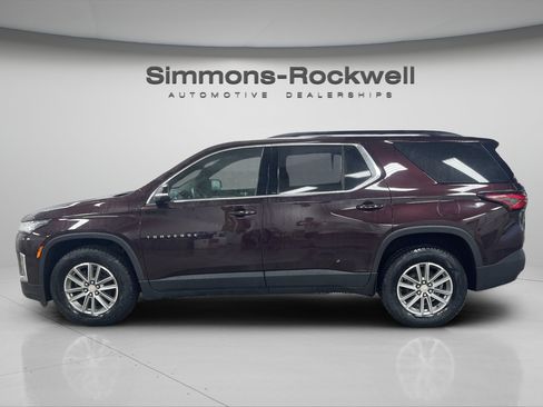 Used 2023 Chevrolet Traverse LT AWD/4WD image 2