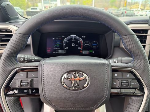 New 2026 Toyota Tundra Platinum AWD/4WD image 17