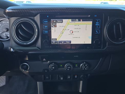 Used 2019 Toyota Tacoma TRD Sport RWD image 17