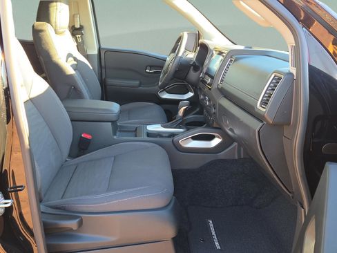 Certified 2024 Nissan Frontier SV w/ SV Convenience Package image 17