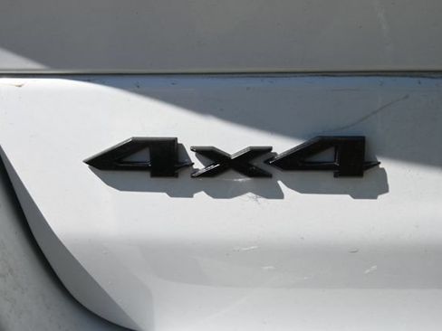 Used 2024 Jeep Grand Cherokee Altitude AWD/4WD image 17