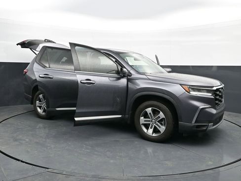 Used 2025 Honda Pilot EX-L image 53