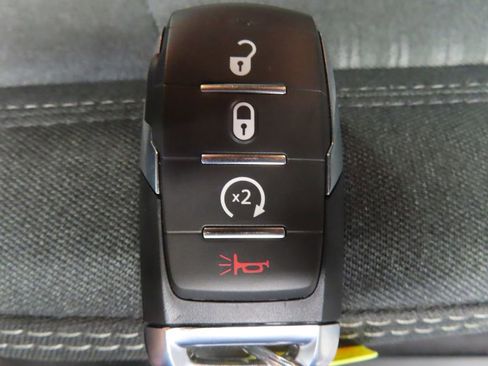 Used 2025 RAM 2500 Big Horn AWD/4WD image 69