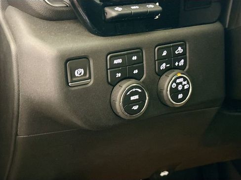 Used 2023 Chevrolet Silverado 1500 High Country w/ High Country Premium Package AWD/4WD image 11