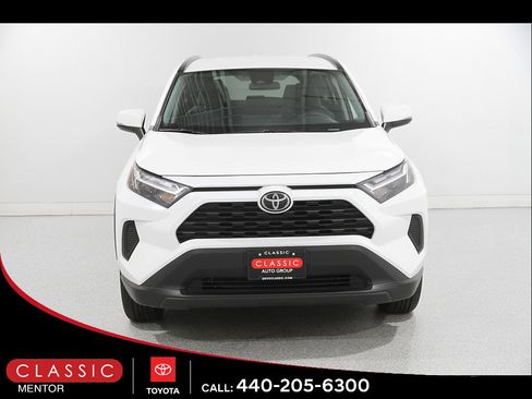 Certified 2024 Toyota RAV4 XLE AWD/4WD image 2
