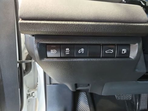 Used 2025 Toyota Camry LE AWD/4WD image 20