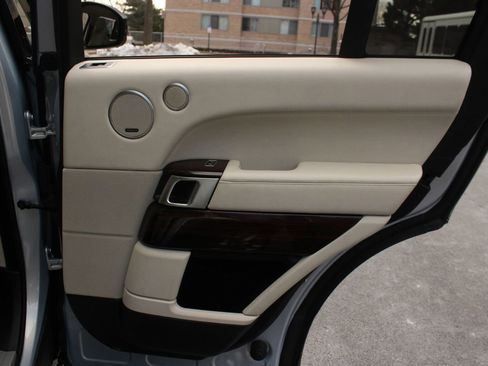 Used 2014 Land Rover Range Rover Supercharged image 24