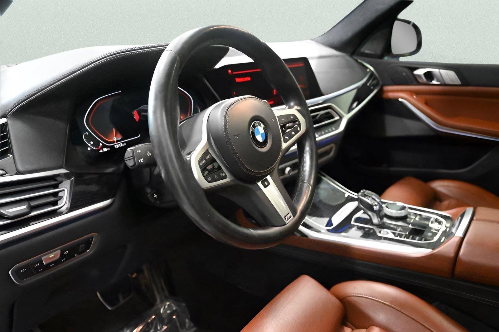 Used 2020 BMW X7 xDrive40i w/ M Sport Package AWD/4WD image 11