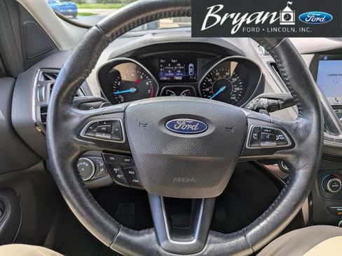Used 2017 Ford Escape Titanium image 15