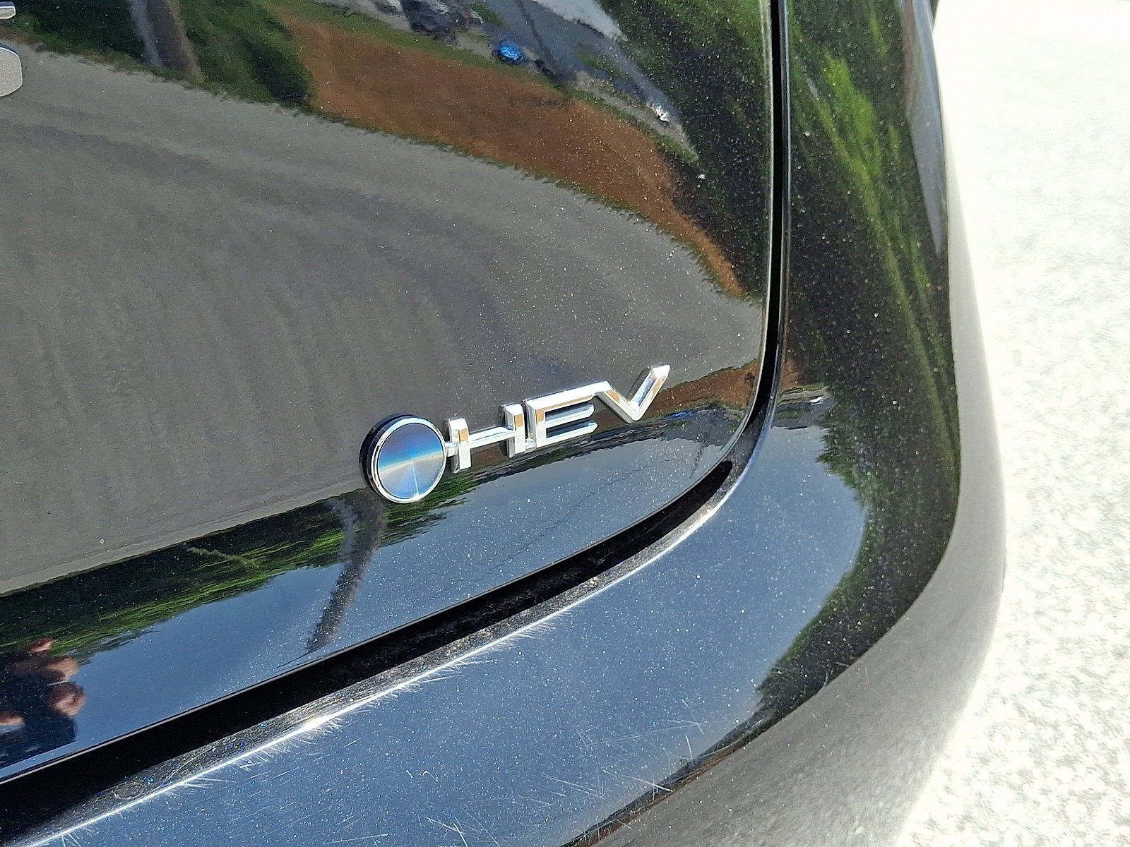 Used 2025 Toyota Prius LE FWD image 30