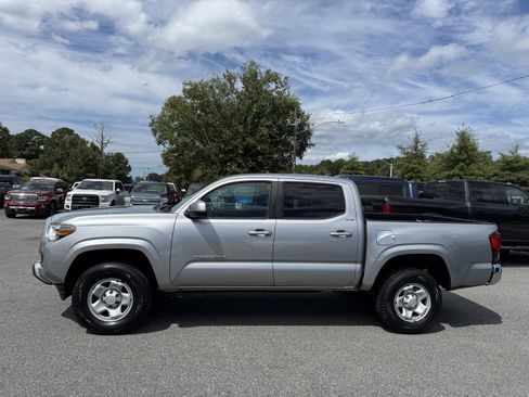 Used 2019 Toyota Tacoma SR5 image 10