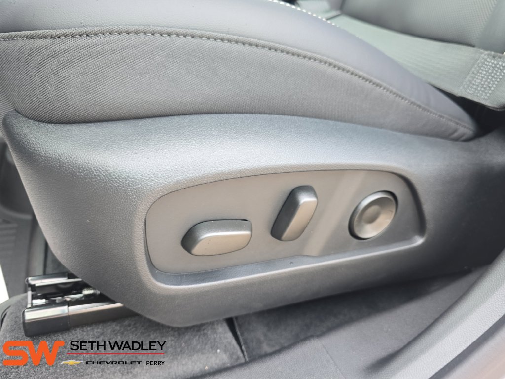 New 2027 GMC Terrain Elevation w/ Elevation Premium Package FWD image 30
