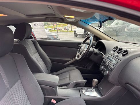 Used 2009 Nissan Altima 3.5 SE FWD image 11