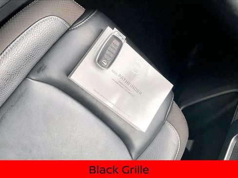 Used 2023 Nissan Pathfinder SL w/ SL Premium Package image 19