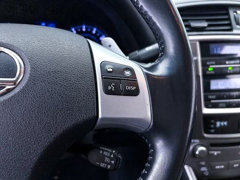 Used 2013 Lexus IS 250C w/ Luxury Pkg RWD image 23