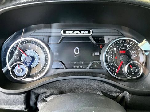 Used 2019 RAM 1500 Laramie AWD/4WD image 26