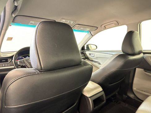 Used 2016 Toyota Camry SE FWD image 32