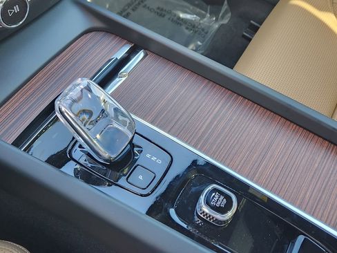 New 2026 Volvo V60 B5 Cross Country Ultra w/ Protection Package Premier image 10