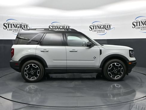Used 2023 Ford Bronco Sport Outer Banks w/ Tech Package AWD/4WD image 8